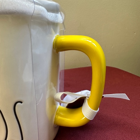 Rae Dunn Peanuts BEST FRIENDS Ceramic Mug With Snoopy and Woodstock Topper. - Picture 9 of 9